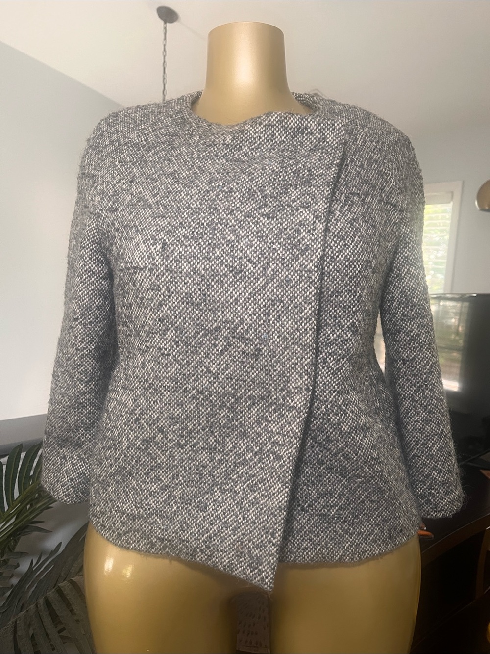 Banana Republic Women's Gray Tweed Blazer with Black Satin Lining